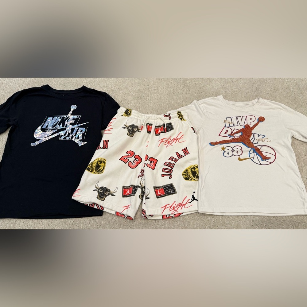 Jordan White Graphic Boys Shorts & Shirts